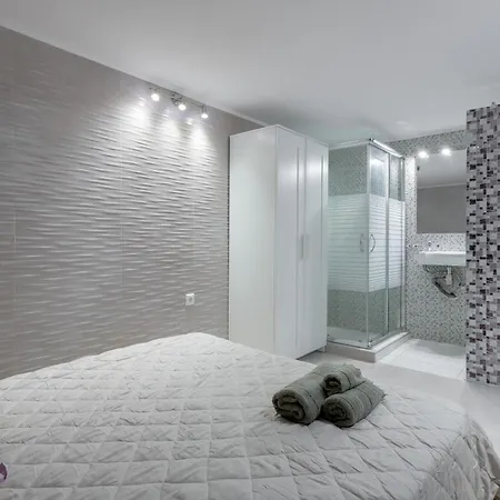 Apartamento Parko Rhodes City